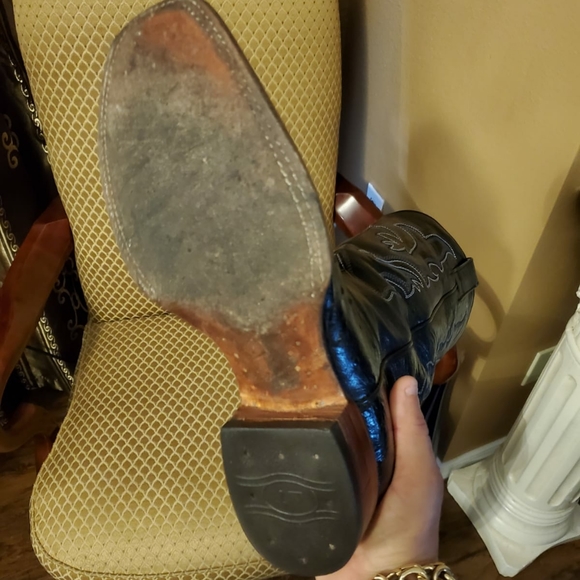 BOOTS - Picture 6 of 6